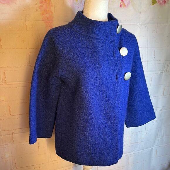 Covington Blue Cape Sweater Elegant Design - Picture 2 of 10